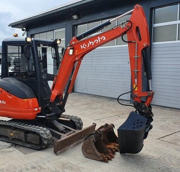 Mini pelle Kubota KX71-3 / 2.8 T - occasion